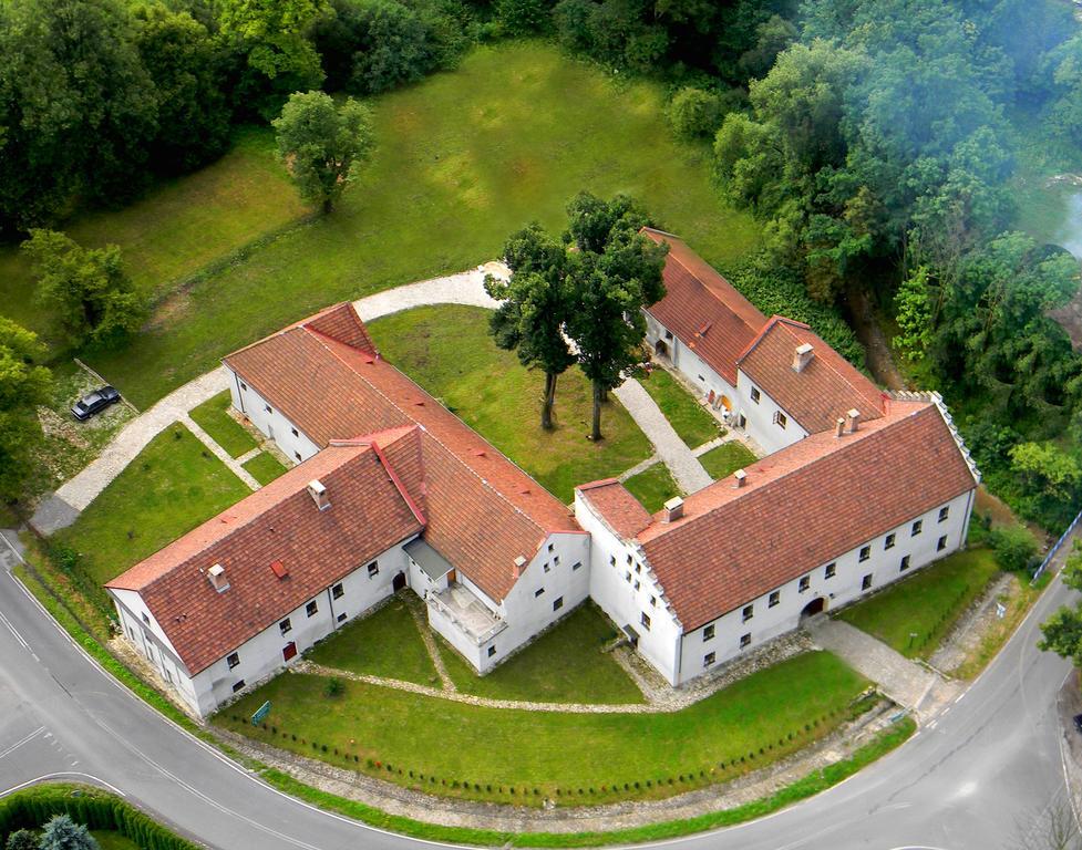 Zamek W Dziegielowie Esterno foto
